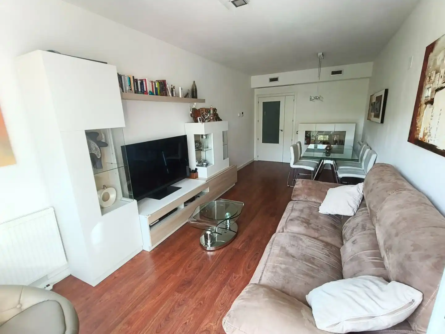 Living room of Flat for sale in  Madrid Capital  with Air Conditioner and Balcony