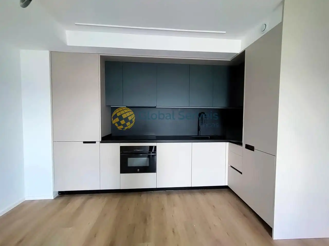 Cocina de Piso de alquiler en Abrera con Balcón y Piscina comunitaria