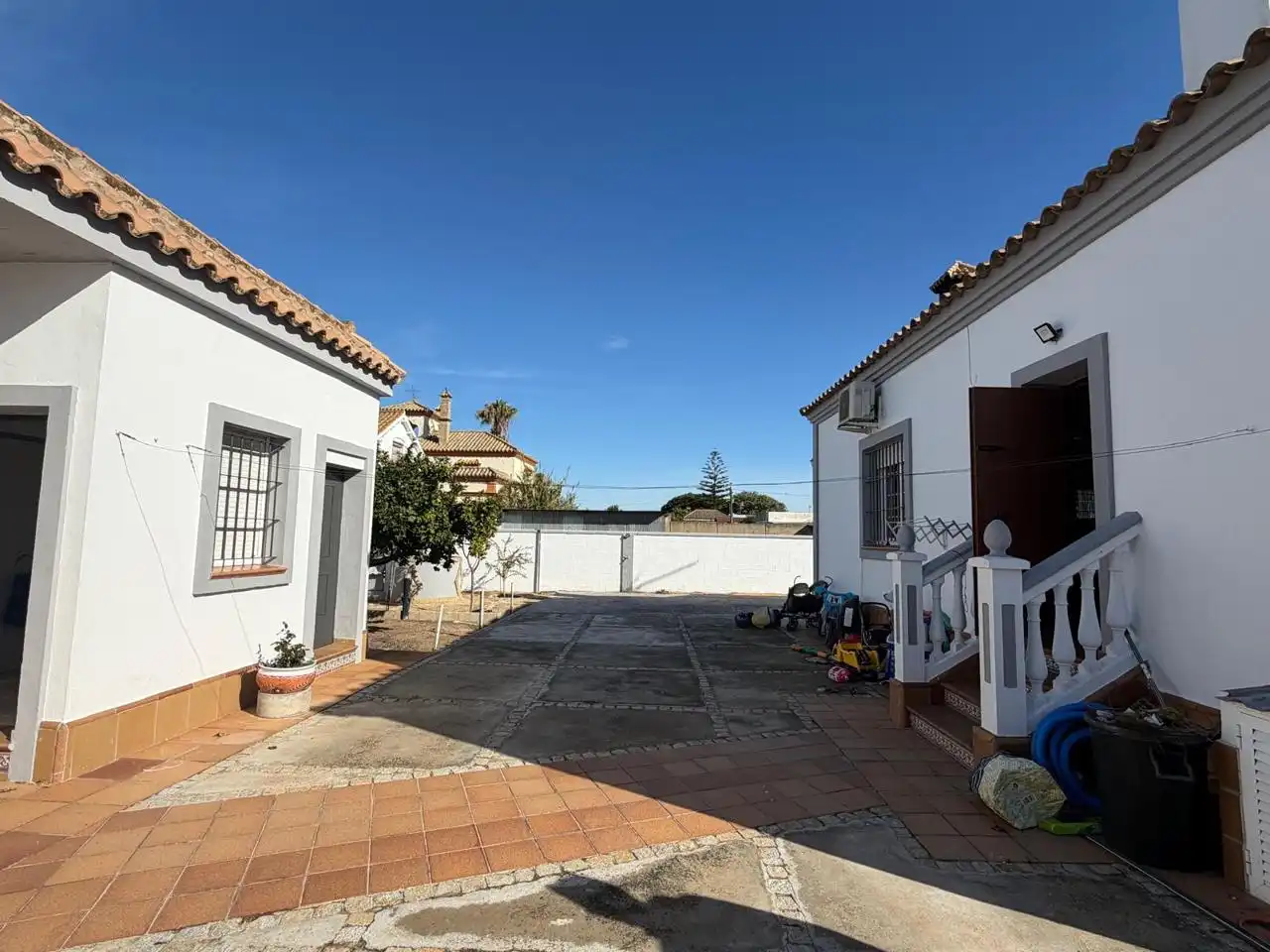 Vista exterior de Casa o chalet en venta en Chipiona con Aire acondicionado, Jardín privado y Piscina