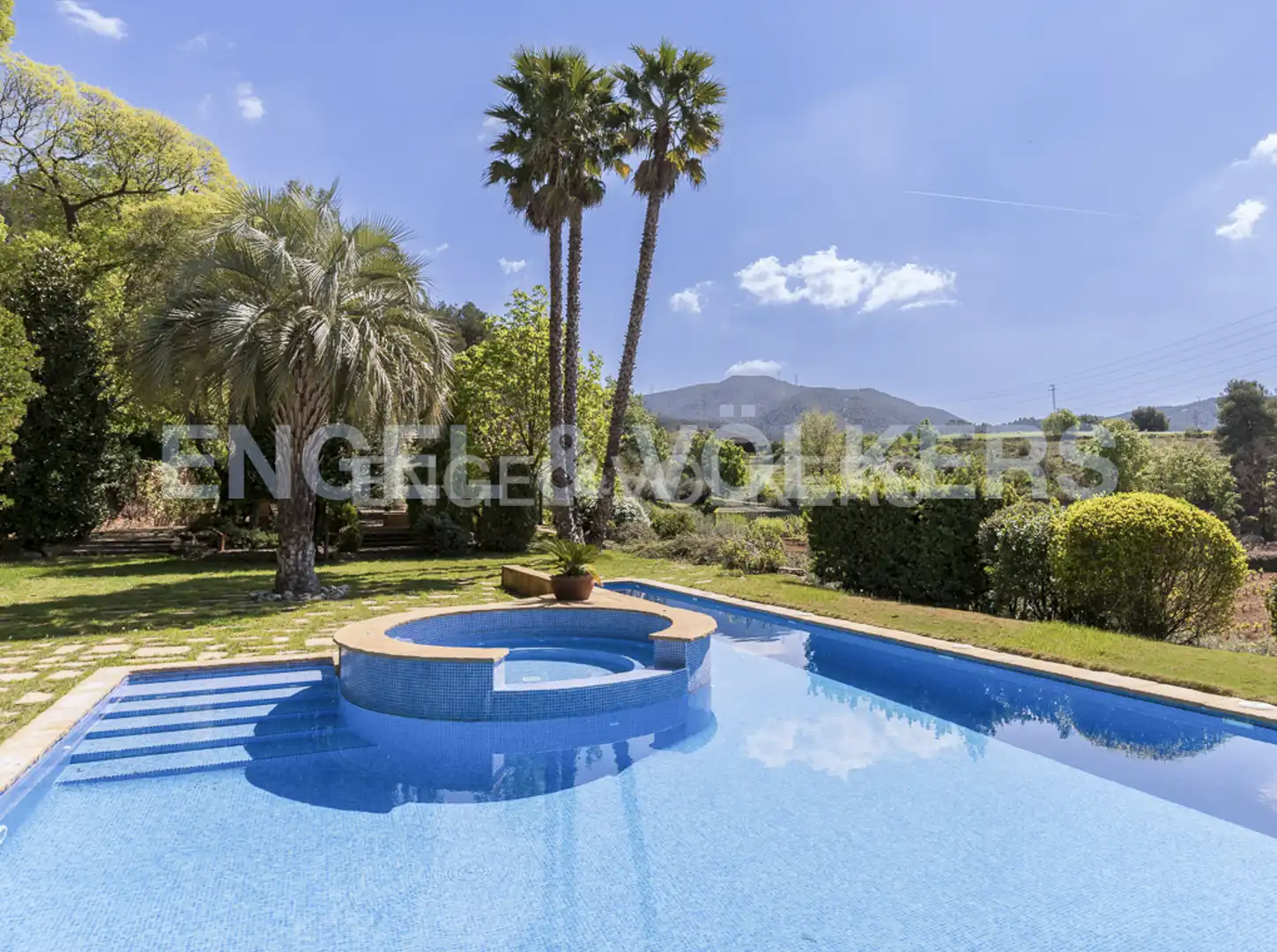 Exterior view of Buildings for sale in Gelida