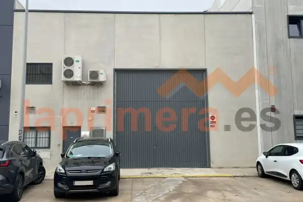 Industrial building to rent in Alaquàs