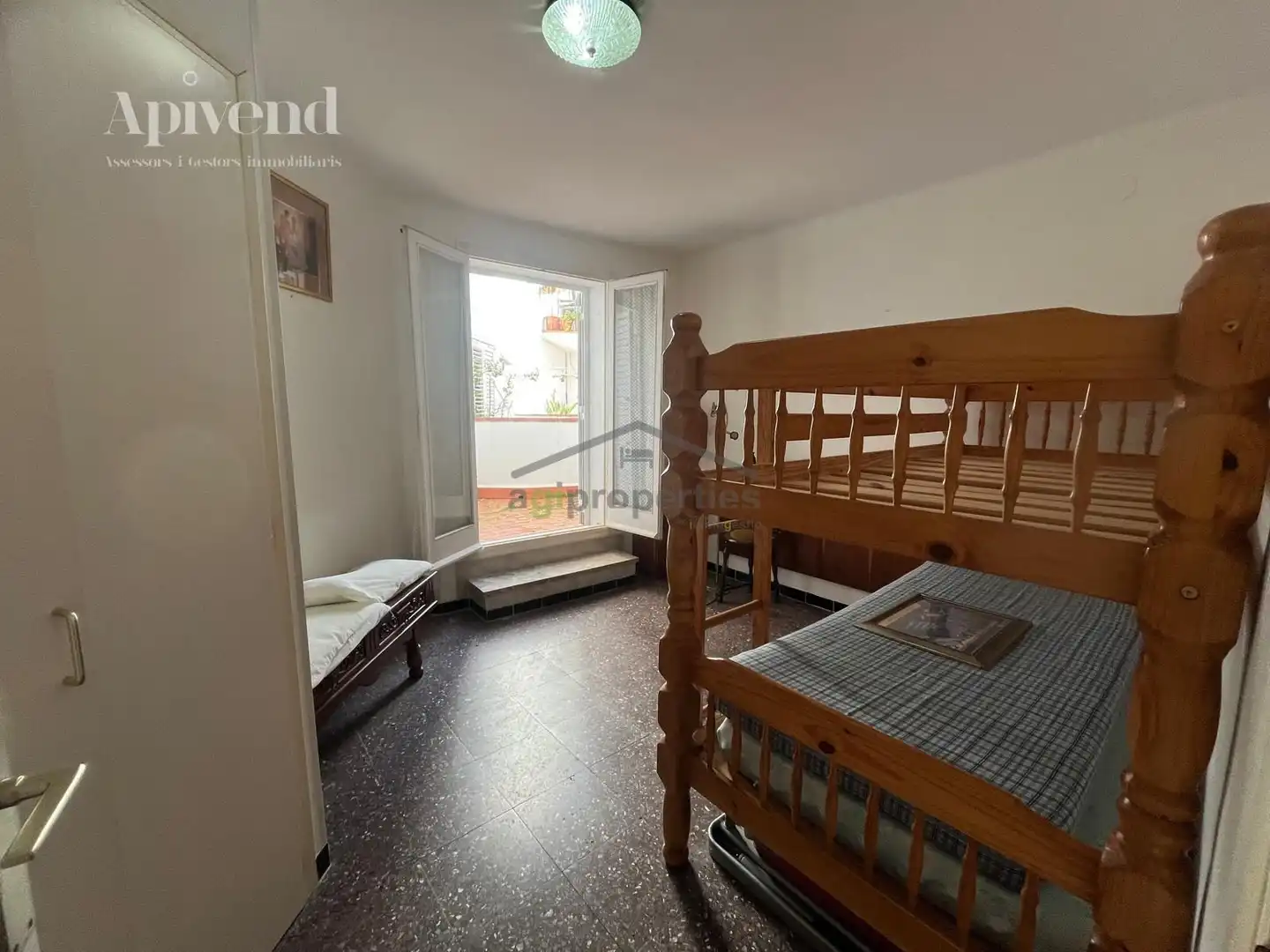Pis amb ascensor en venda a Caritat Serinyana, imagen 18