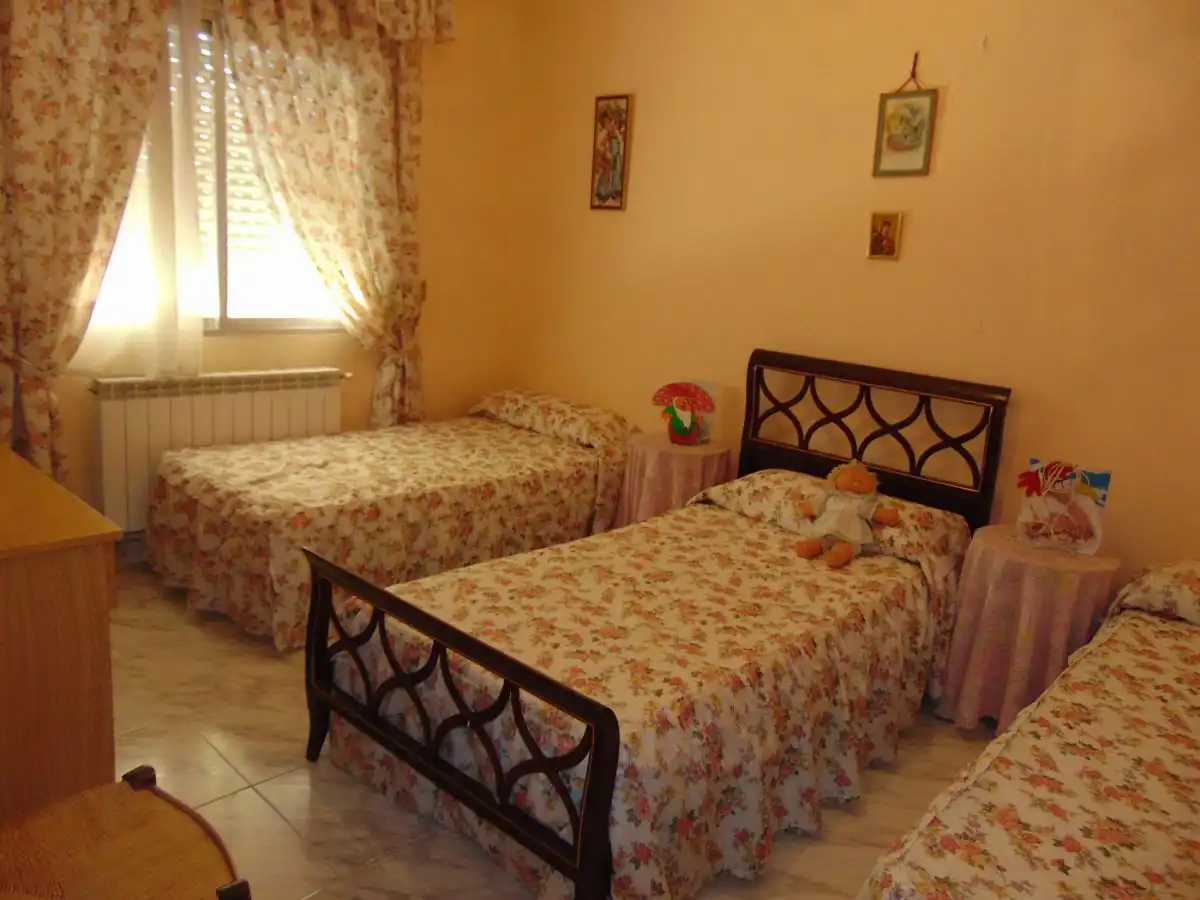 Habitación de Casa o chalet en venta en San Carlos del Valle con Calefacción, Terraza y Trastero