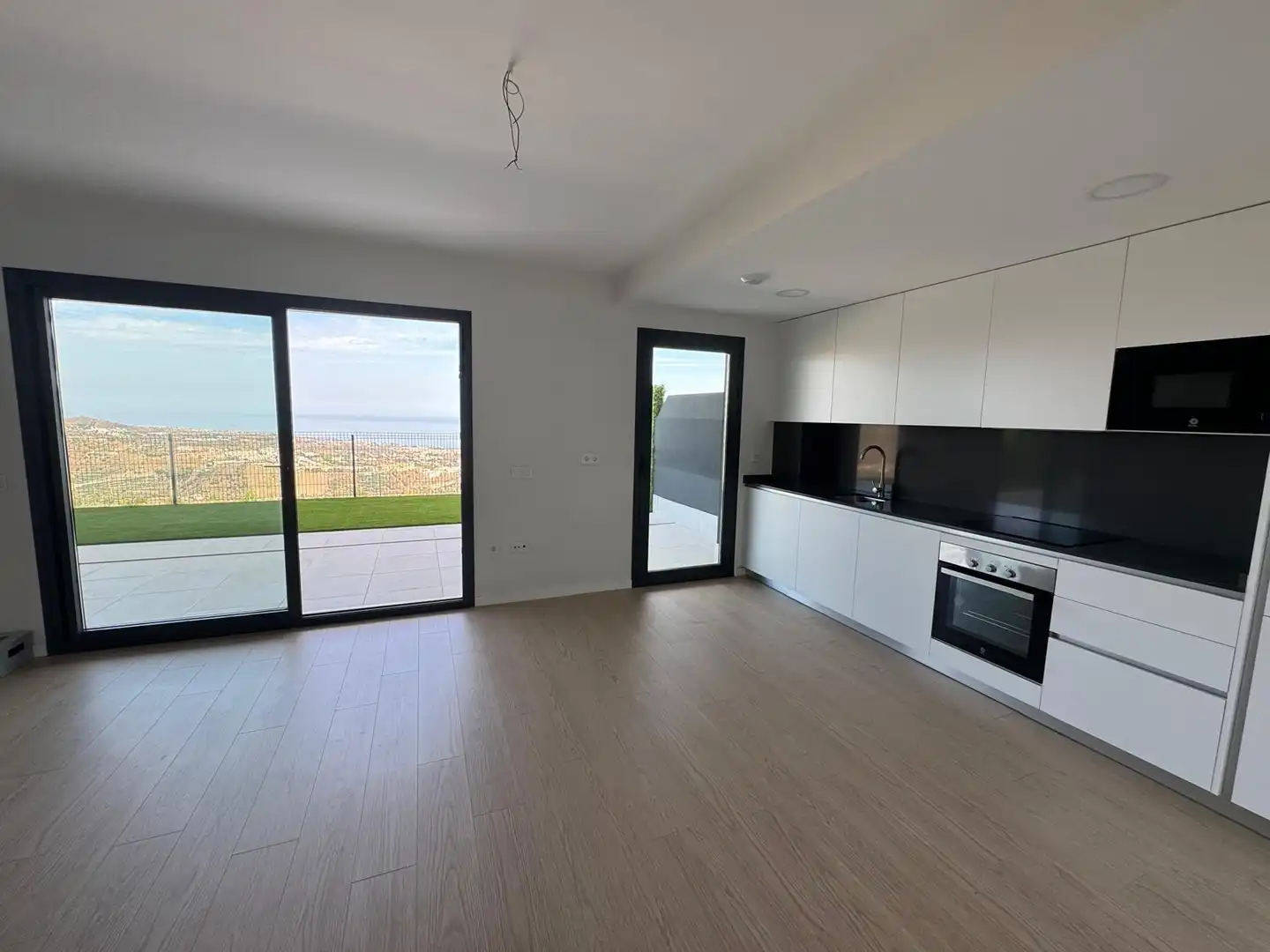Cuina de Planta baixa en venda en Rincón de la Victoria amb Aire condicionat, Calefacció i Terrassa