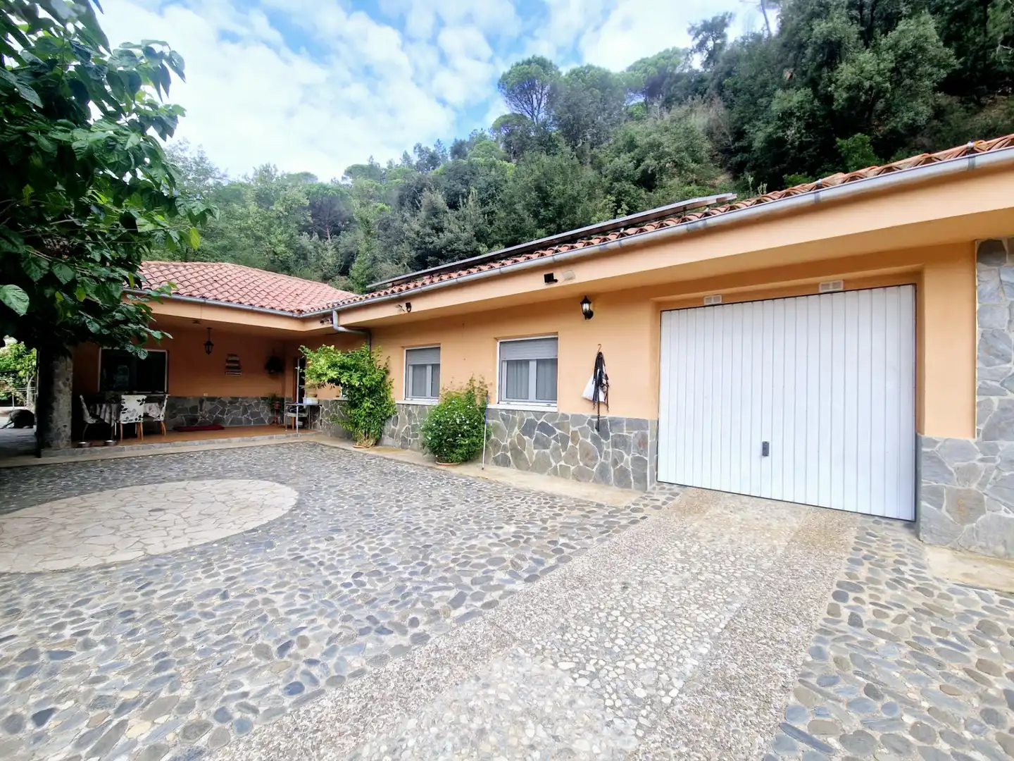 Exterior view of Houses for sale in Hostalric  with Air Conditioner, Heating and Private garden