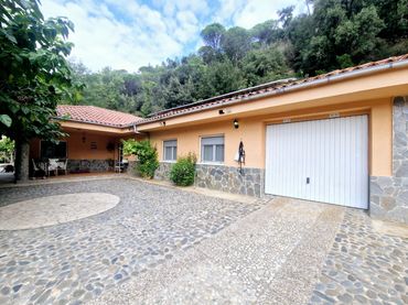 House with balcony for sale in Carrer de la Font