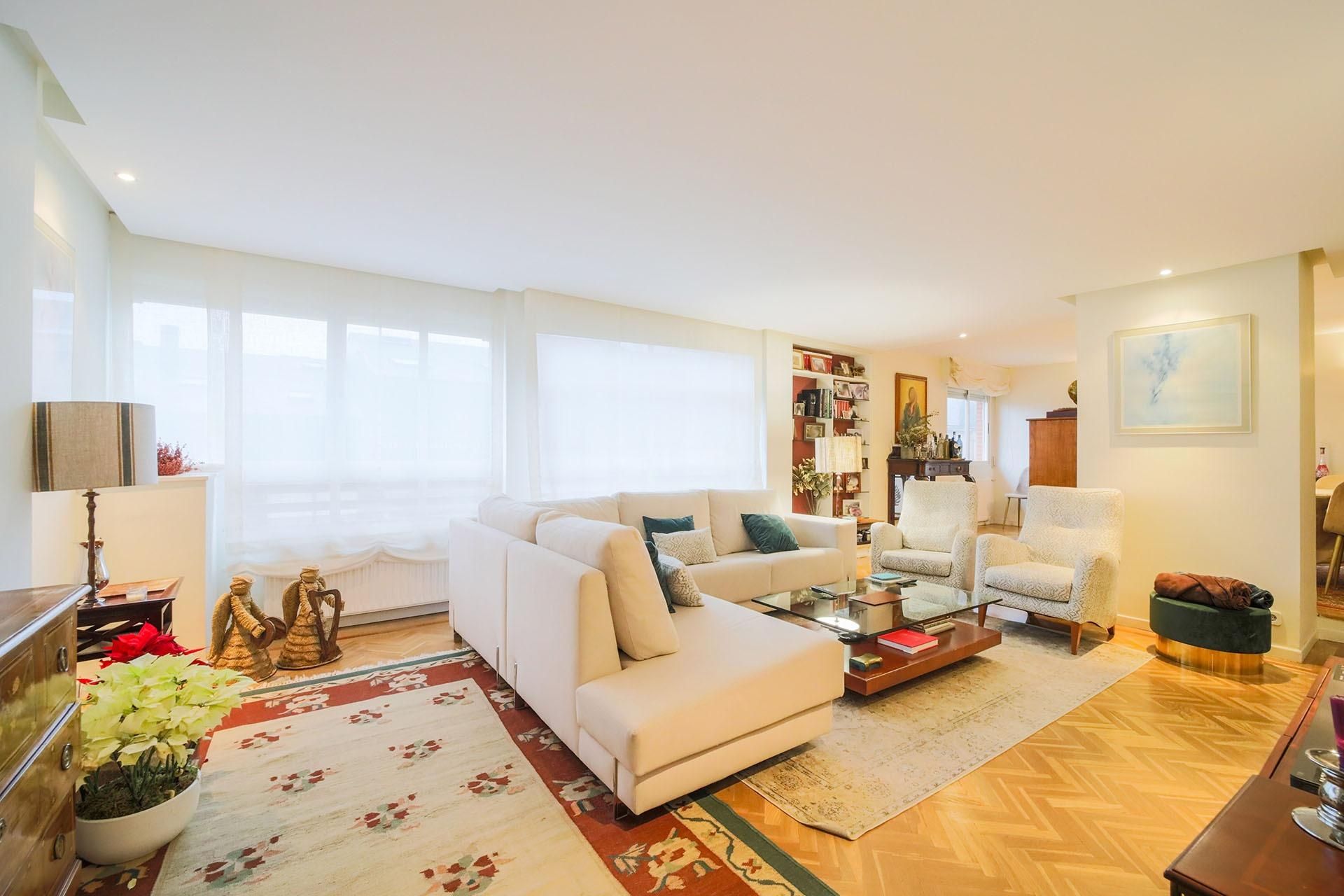 Living room of Duplex for sale in Las Rozas de Madrid  with Heating, Private garden and Terrace