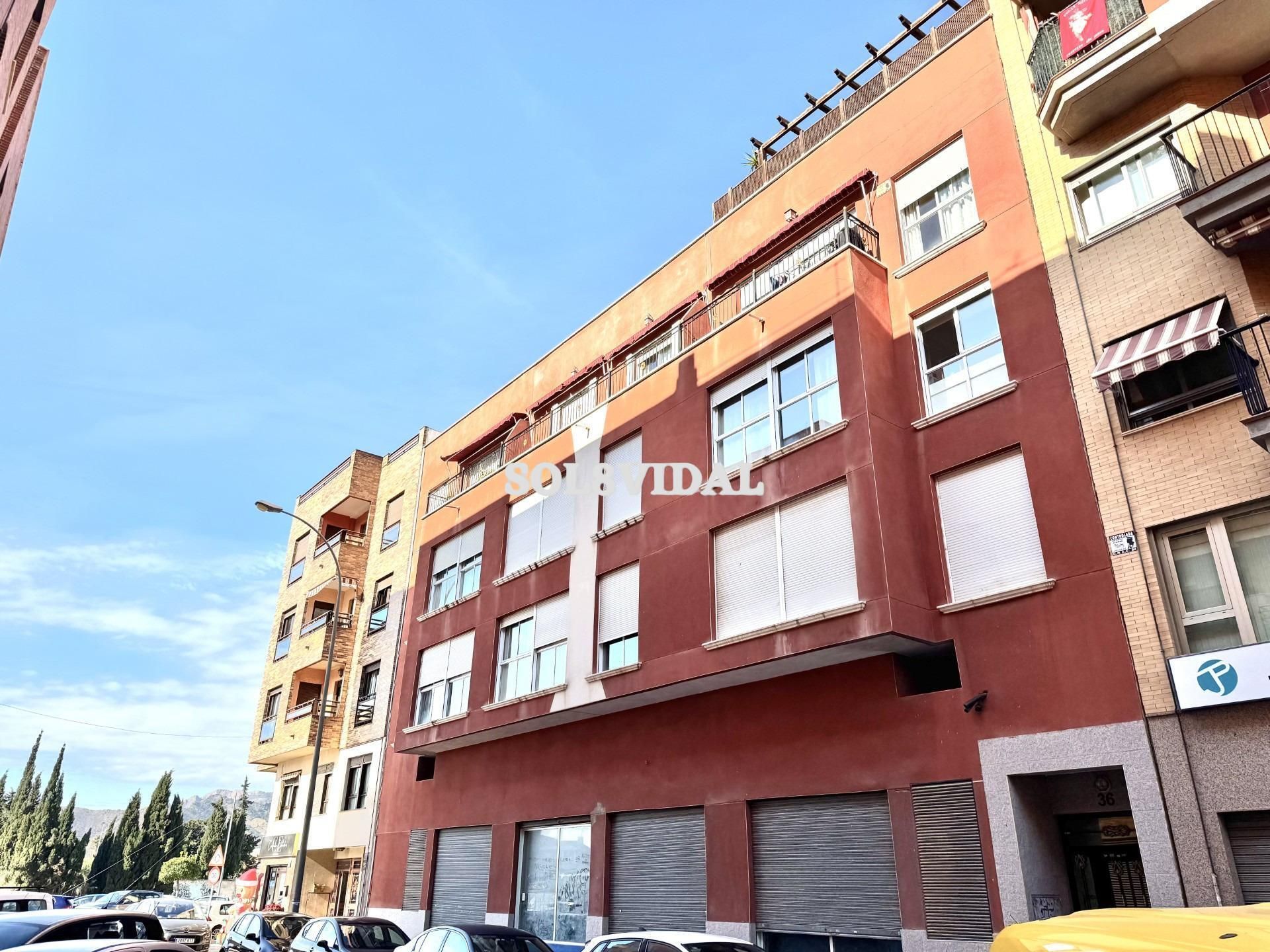 Vista exterior de Piso en venta en Orihuela