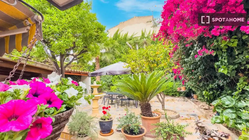 Terrasse von Wohnungen zur untervermieten in  Palma de Mallorca mit Klimaanlage, Terrasse und Möbliert