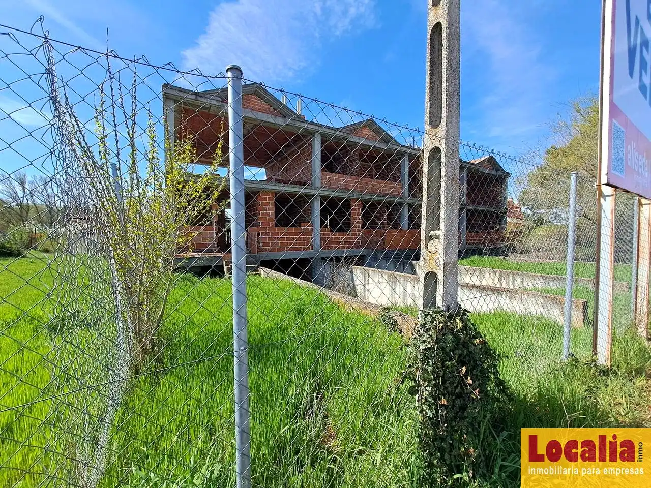 Außenansicht von Residential zum Verkauf in Lerma