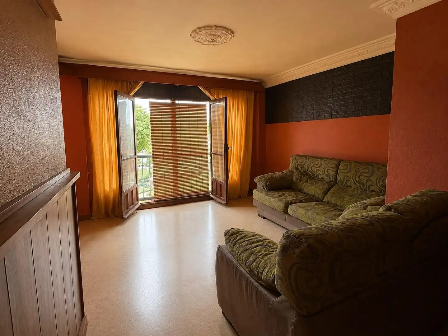 Sala de estar de Piso en venta en La Línea de la Concepción