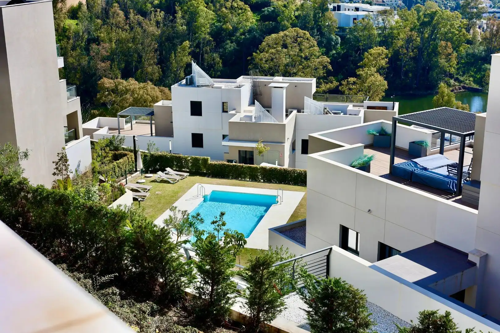 Exterior view of Flat for sale in Marbella  with Air Conditioner, Private garden and Terrace