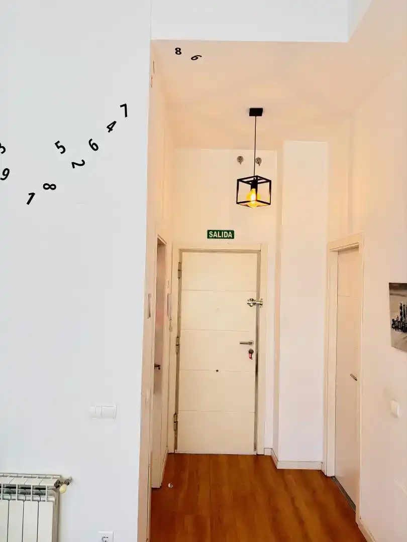 Wohnung zum Verkauf in Pinto mit Klimaanlage und Balkon
