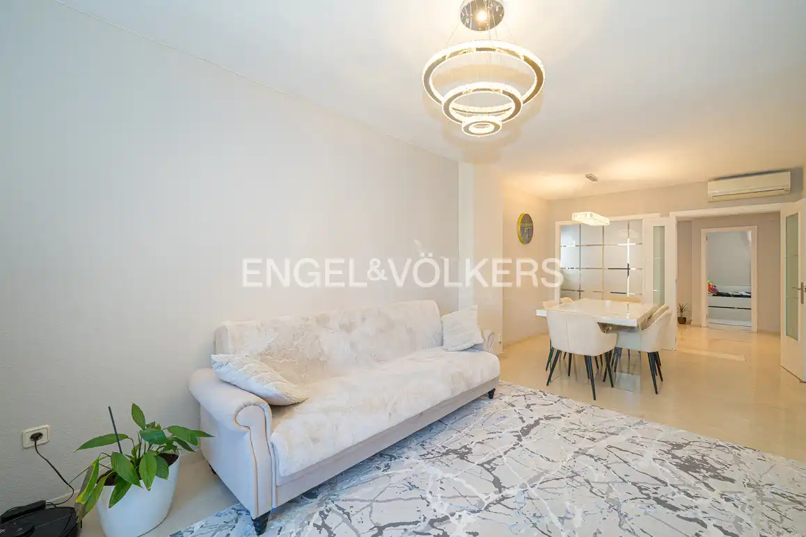 Sala d'estar de Apartament en venda en Benidorm amb Aire condicionat i Piscina comunitària