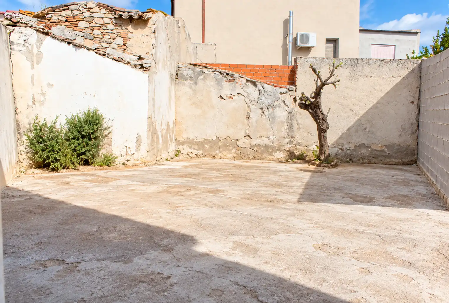 Casa con balcón en venta en Calle Orgaz 15, imagen 15