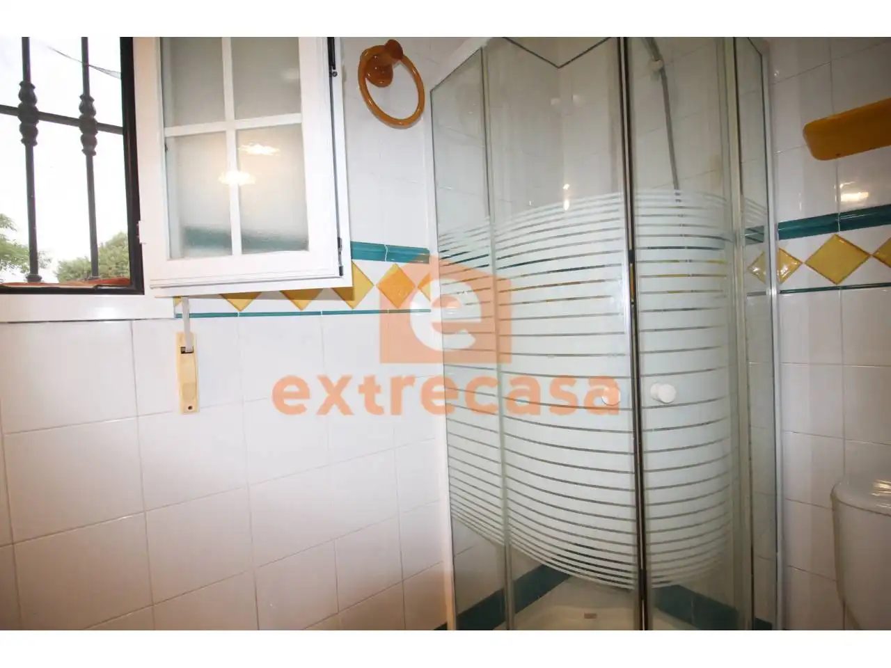 Badezimmer von Haus oder Chalet zum Verkauf in Badajoz mit Klimaanlage, Heizung und Privatgarten