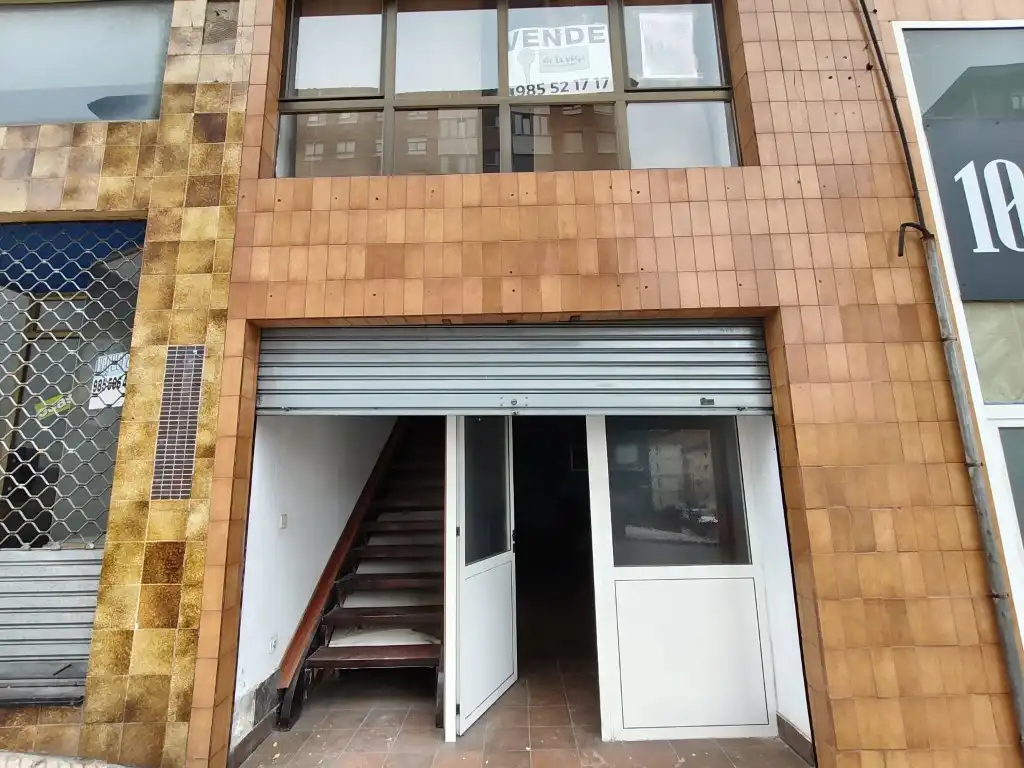Locale commerciale in vendita a Calle Eduardo Carreño Valdés