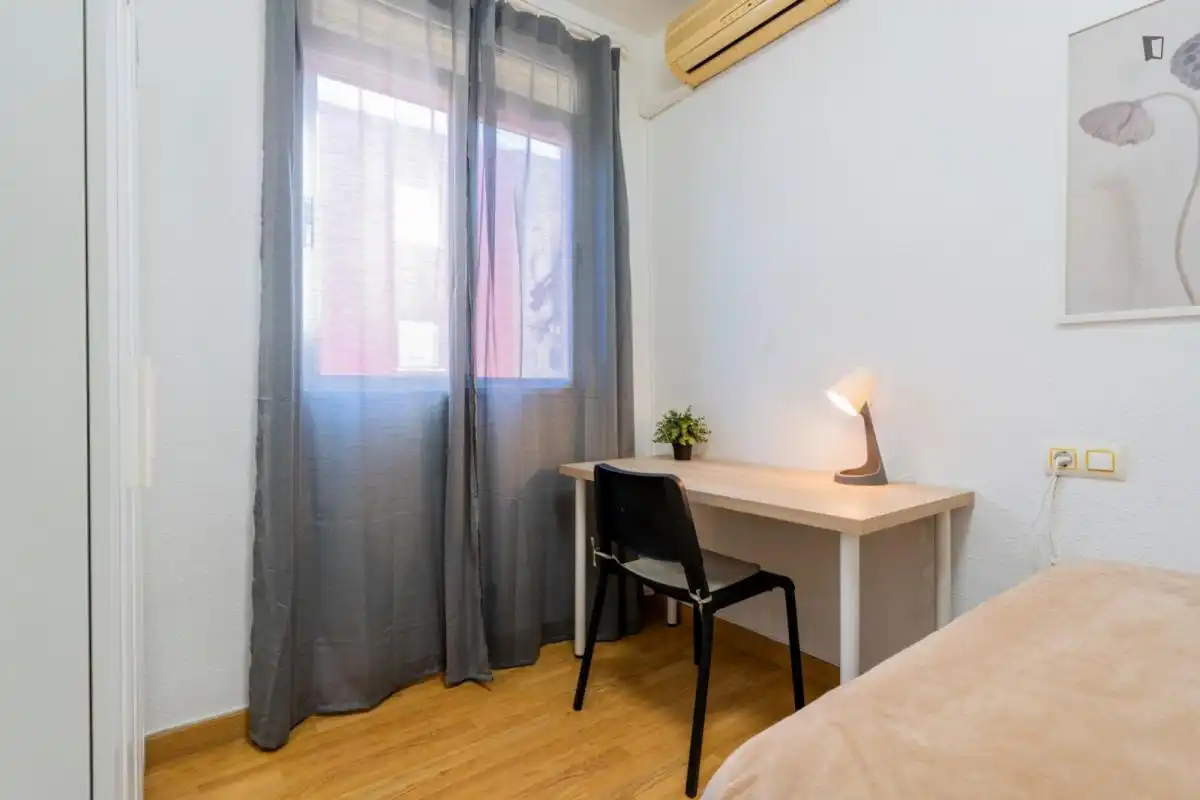 Room in Ciutat Fallera