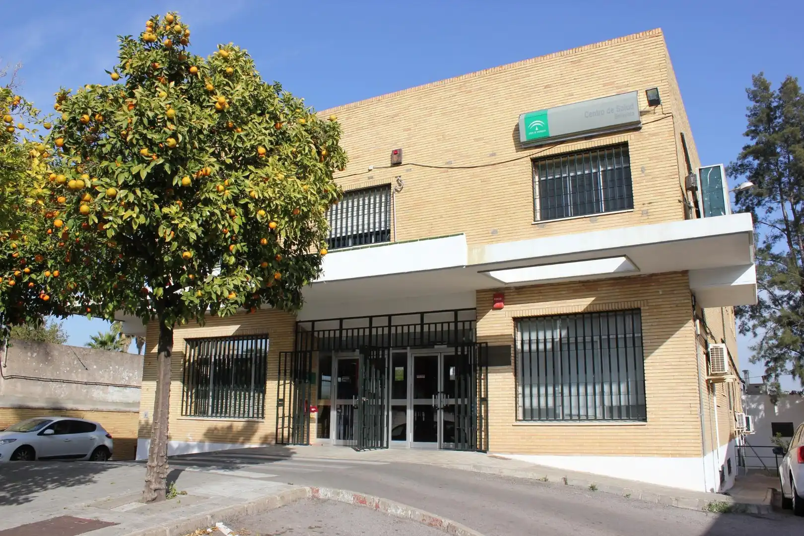 Vista exterior de Casa o xalet en venda en Sevilla amb Terrassa i Traster