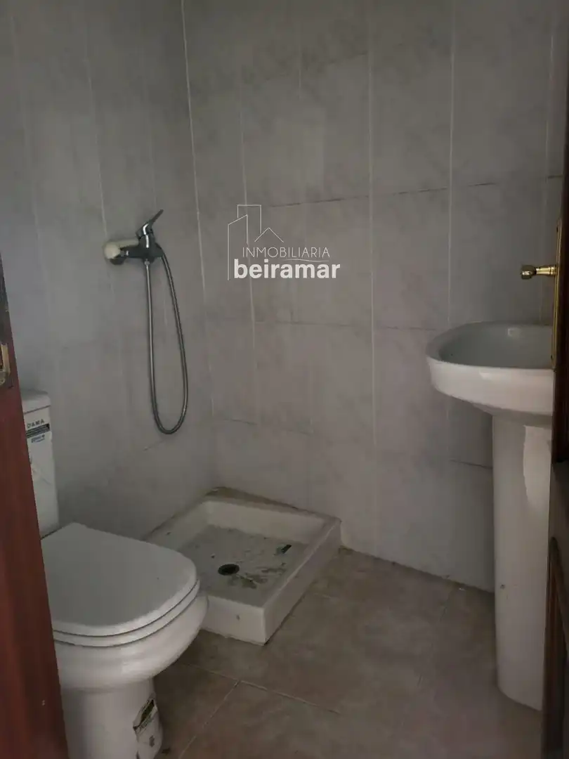 Gewerbefläche zum Verkauf in SANTA MARTA DE ARRIBA, imagen 40