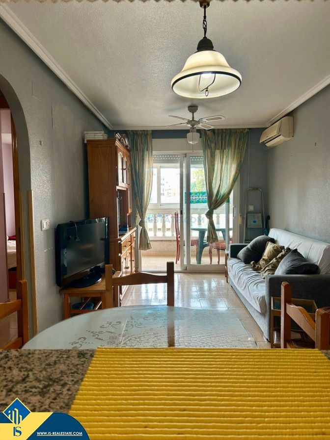 Sala d'estar de Apartament en venda en Torrevieja amb Aire condicionat, Calefacció i Terrassa