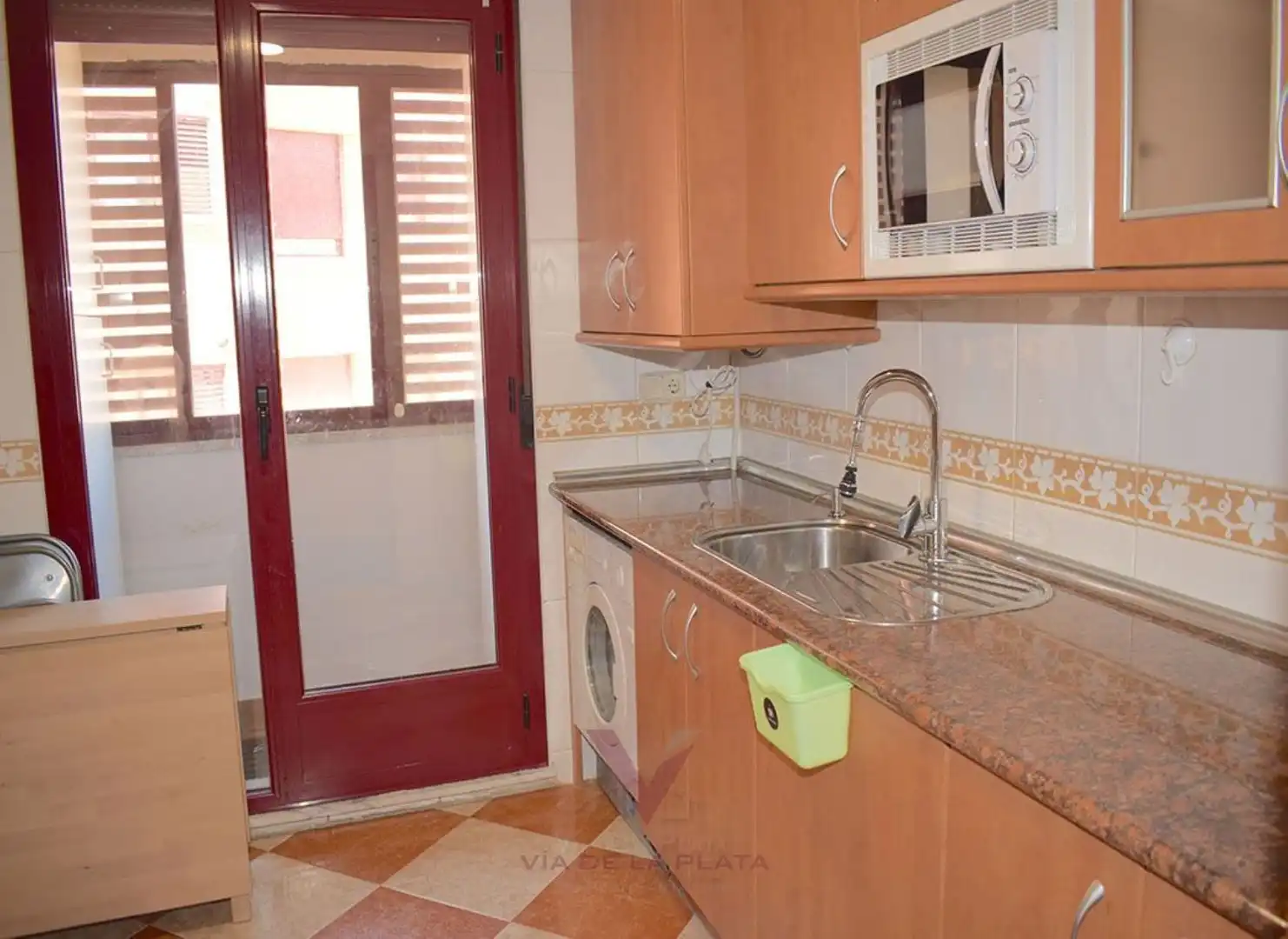 Kitchen of Flat for rent in Salamanca  with Heating, Furnished and Oven