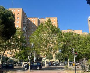 Vista exterior de Pis en venda en  Madrid Capital amb Calefacció i Parquet