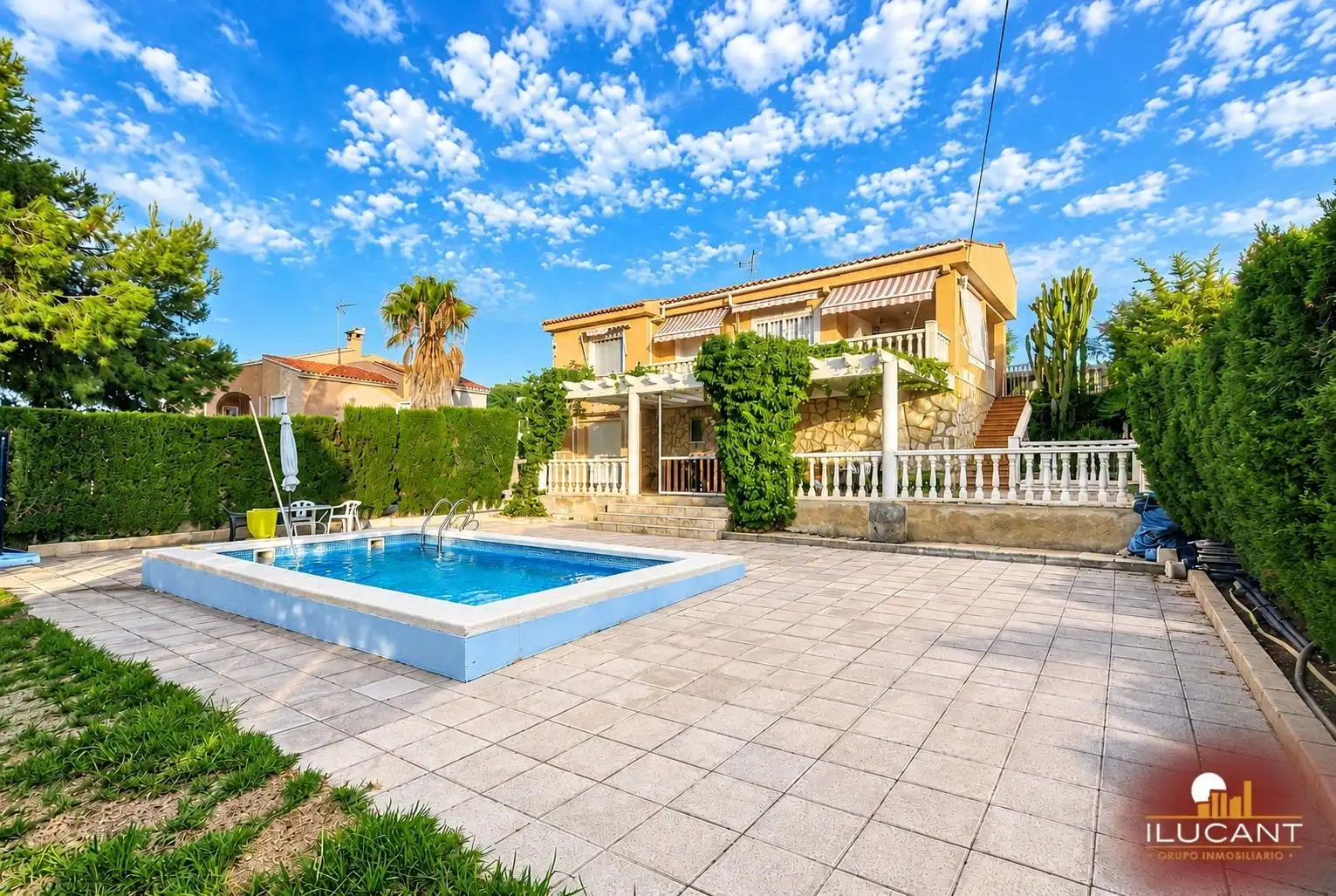Villa con terrazza in vendita a Campello pueblo