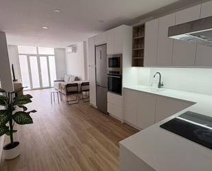 Cuina de Apartament de lloguer en  Santa Cruz de Tenerife Capital amb Aire condicionat, Moblat i Balcó