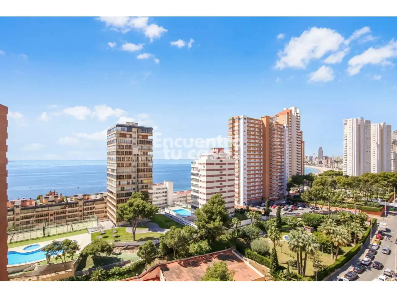 Vista exterior de Pis en venda en Benidorm amb Terrassa, Balcó i Piscina comunitària