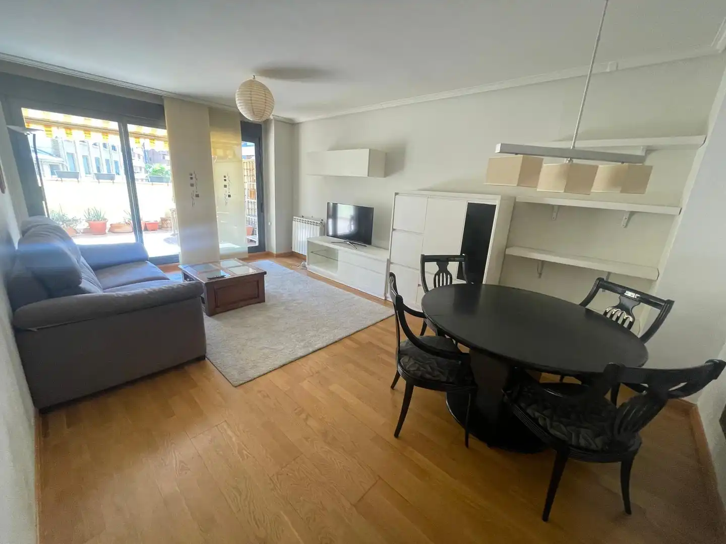 Sala de estar de Piso de alquiler en Zaragoza con Aire acondicionado, Calefacción y Parquet