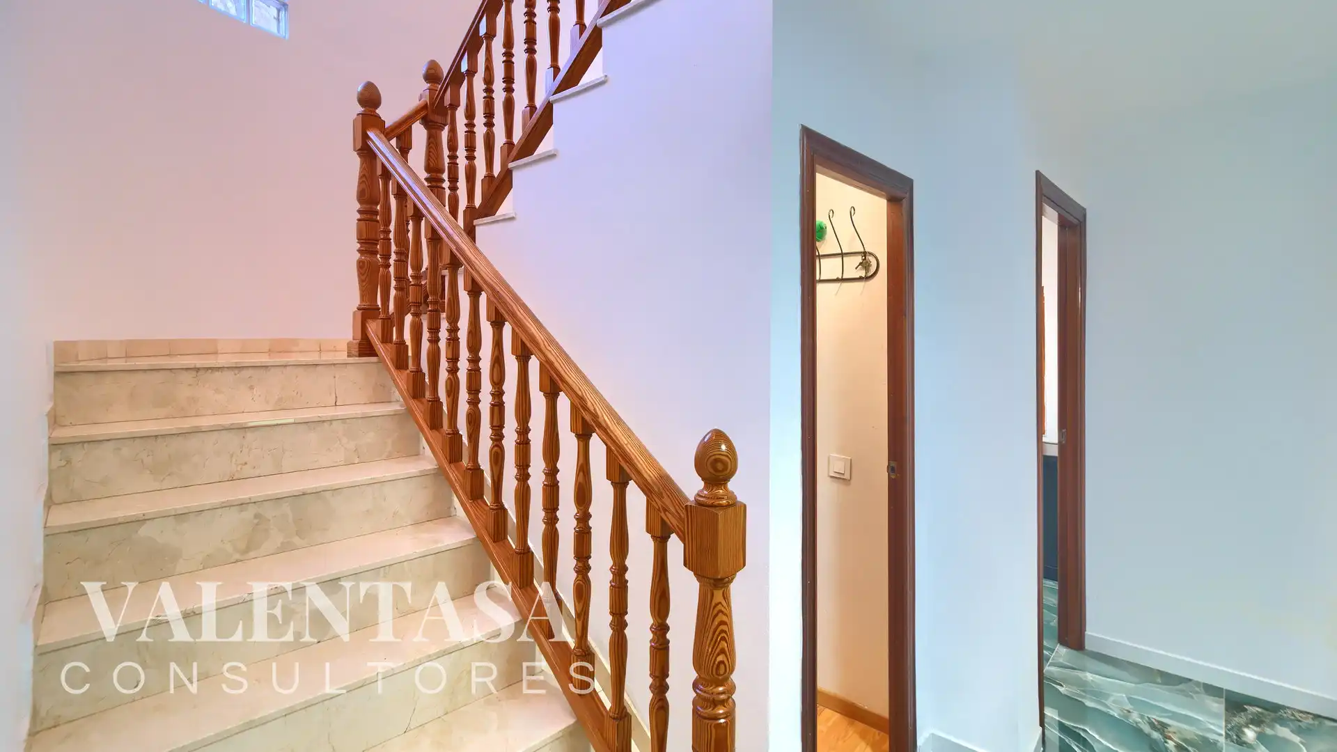 Houses for sale in L'Eliana  with Air Conditioner, Heating and Private garden