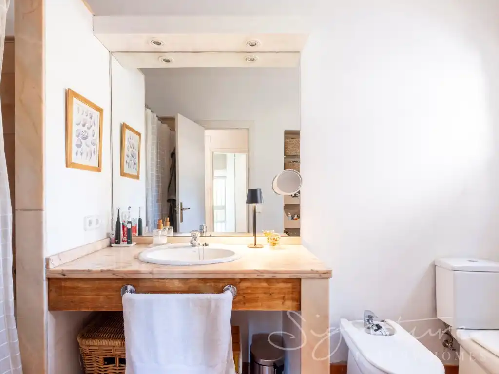 Bathroom of Houses for sale in Sant Cugat del Vallès