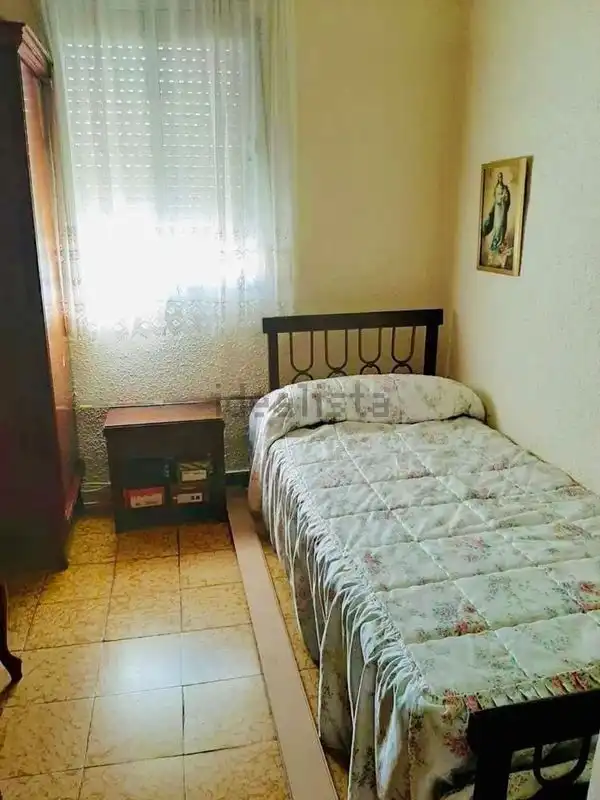 Bedroom of Houses for sale in Zaragoza  with Heating, Terrace and Storage room