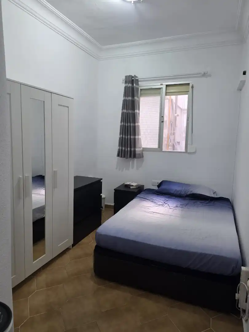 Habitación de Piso en venta en Valencia con Amueblado y Horno