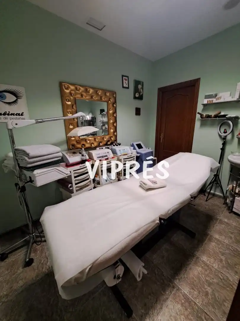Business premises for sale in Casco Antiguo, imagen 3