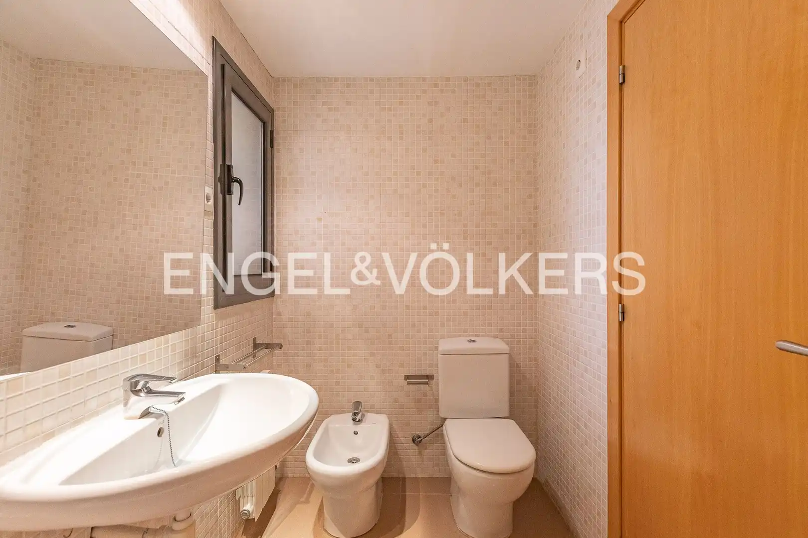 Flat for sale in Sant Cugat del Vallès  with Heating, Private garden and Parquet flooring