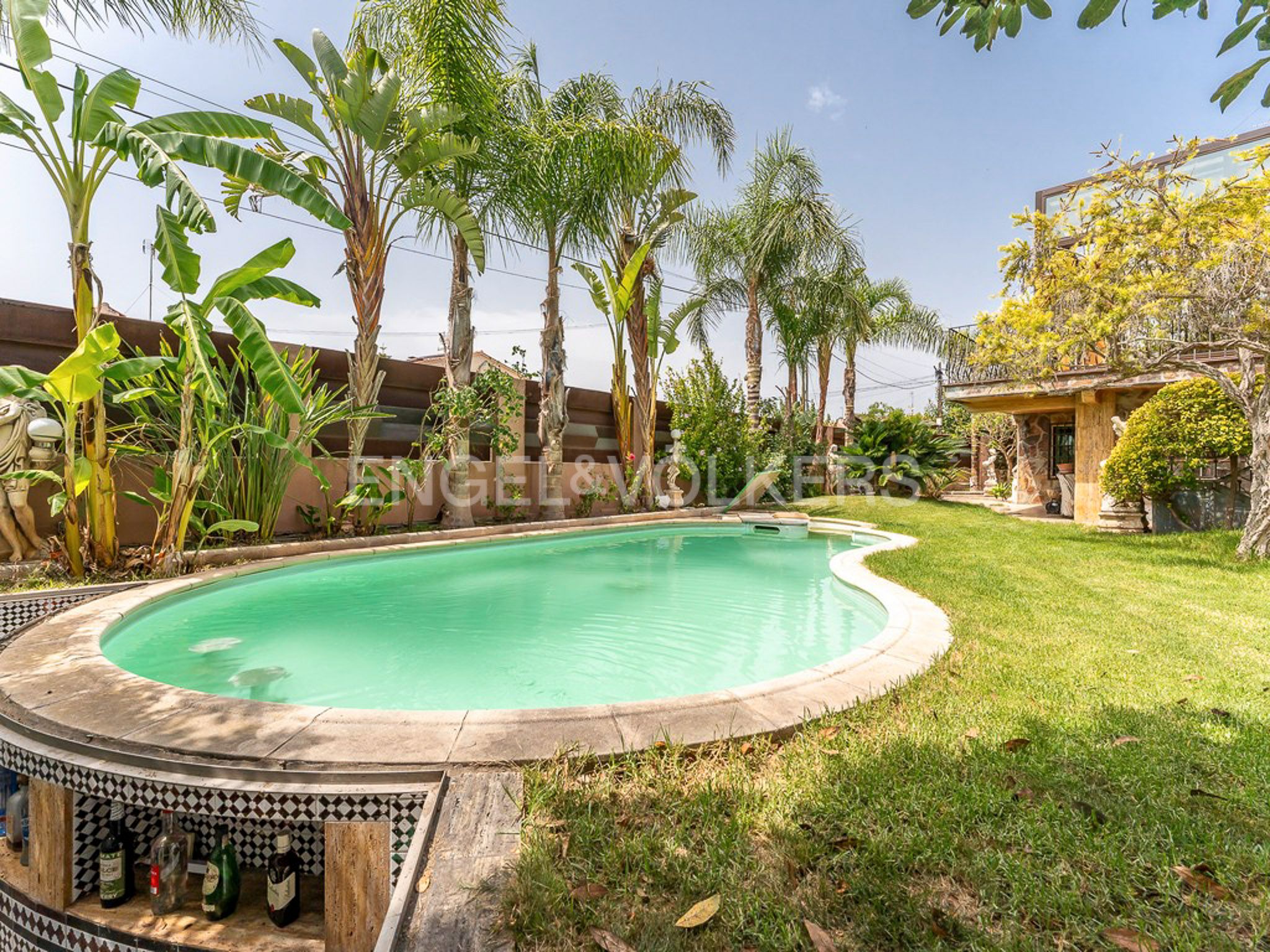 Piscina de Casa o xalet en venda en Torredembarra amb Aire condicionat, Calefacció i Parquet