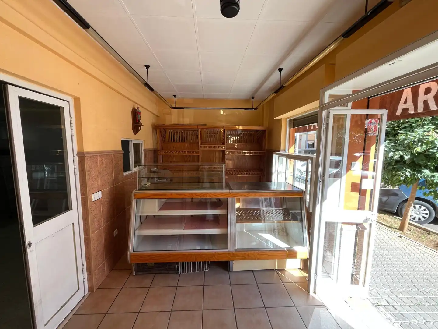Local en venda en Camas amb Moblat