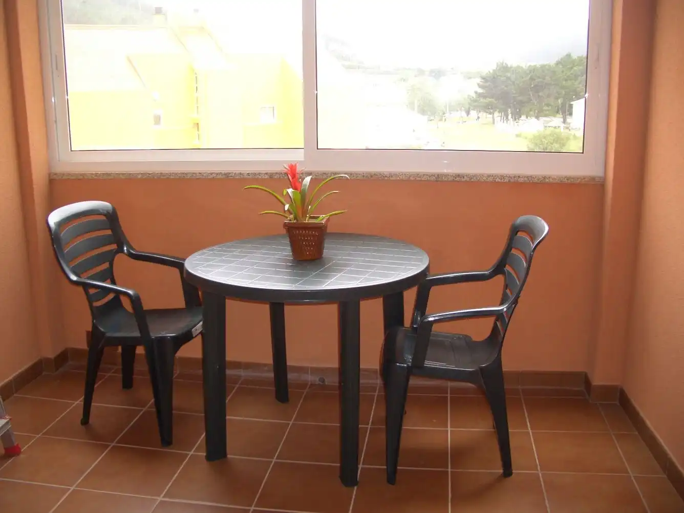 Terraza de Apartamento de alquiler en Cariño con Calefacción, Parquet y Terraza