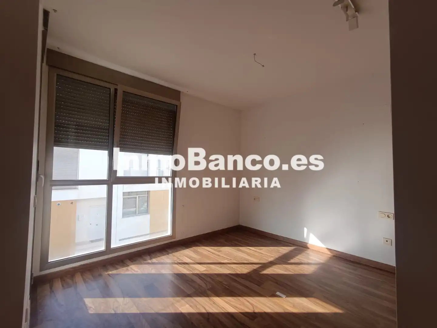 Habitación de Casa adosada de alquiler en La Pobla de Vallbona con Terraza