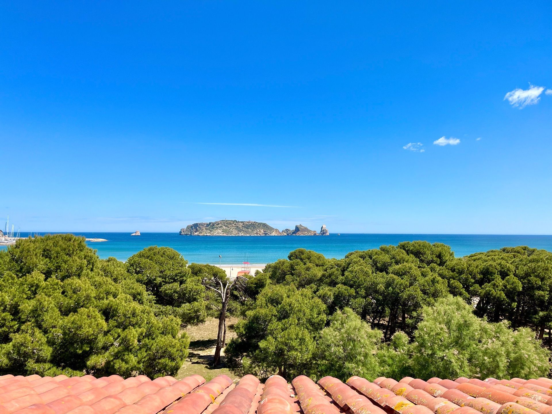 Vista exterior de Dúplex en venda en L'Estartit amb Aire condicionat, Calefacció i Piscina comunitària