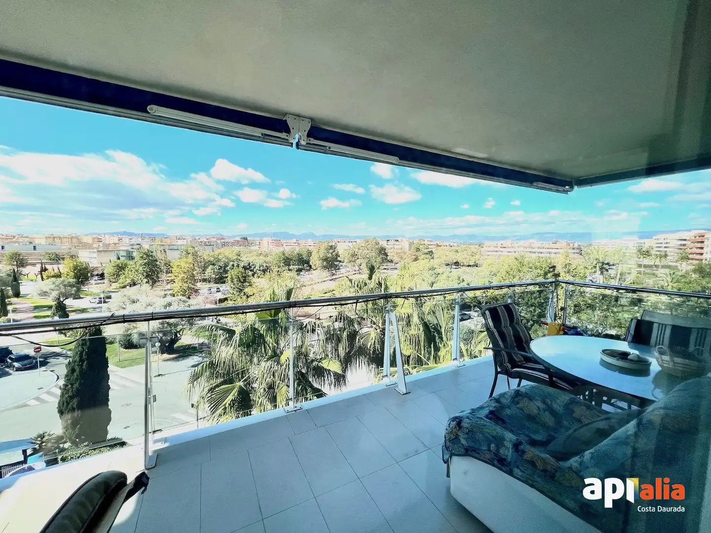 Terraza de Piso en venta en Salou con Calefacción, Piscina y Horno