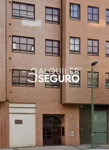 Vista exterior de Piso de alquiler en Burgos con Calefacción, Terraza y Trastero