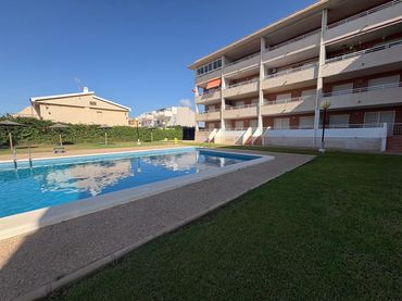 Pis amb piscina en venda a Calle BONITO - LOS NIETOS
