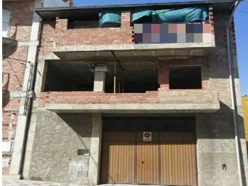 Vista exterior de Edifici en venda en Villacarrillo