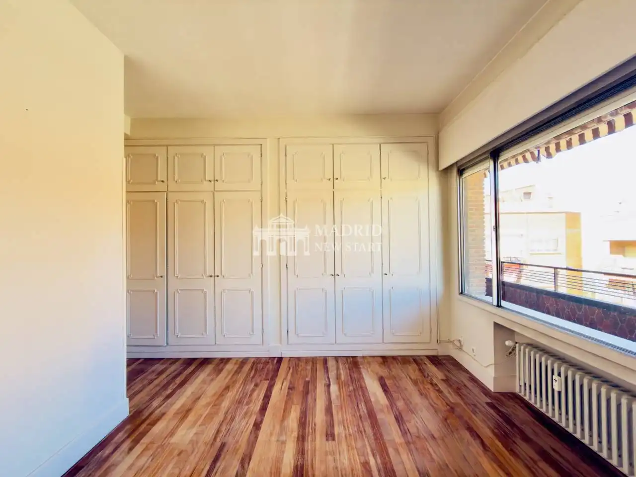 Schlafzimmer von Wohnung zum Verkauf in Madrid mit Klimaanlage, Heizung und Terrasse