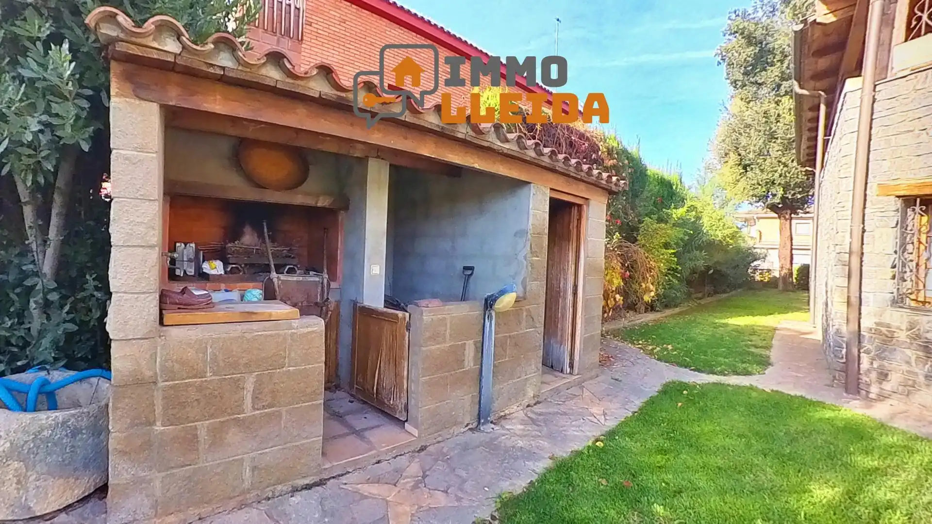 Casa con terraza en venta en Calle Sant Armengol 4, imagen 7