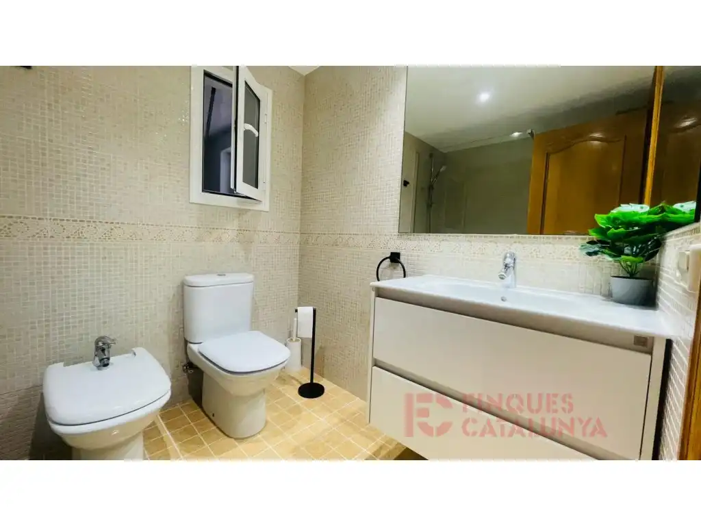 Badezimmer von Wohnung zum Verkauf in Girona