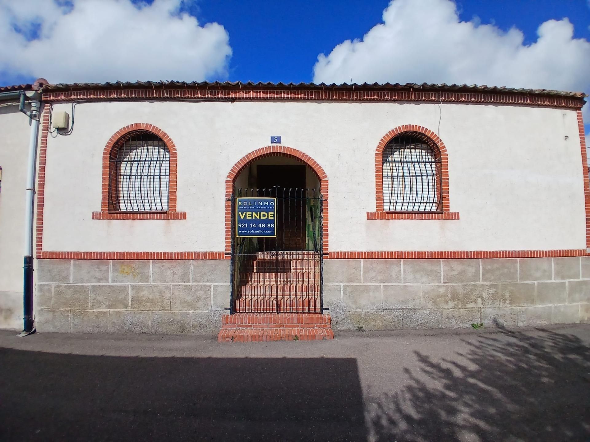 Vista exterior de Casa o xalet en venda en Torrescárcela amb Calefacció i Traster